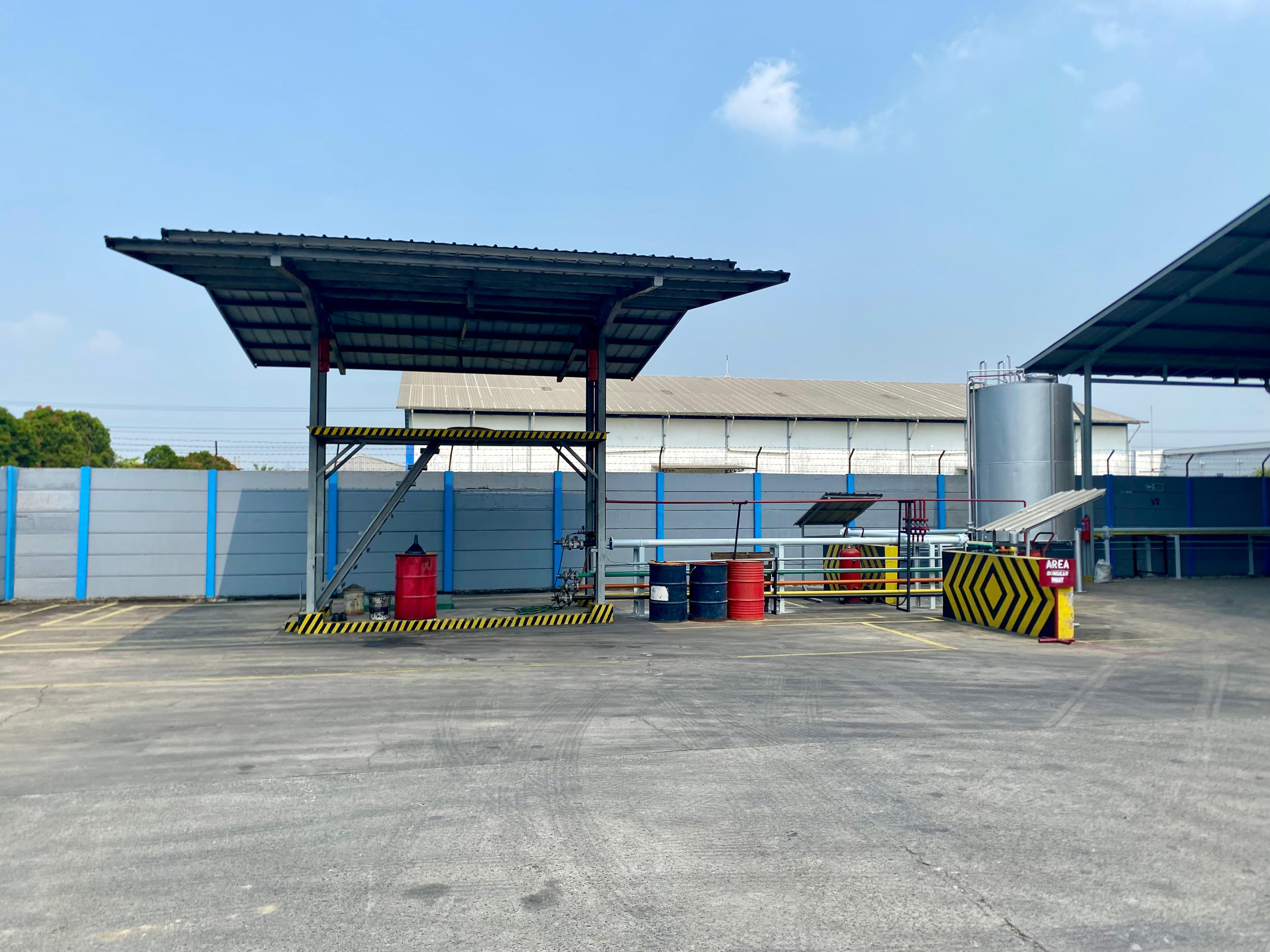 Area storage tank penyimpanan solvent